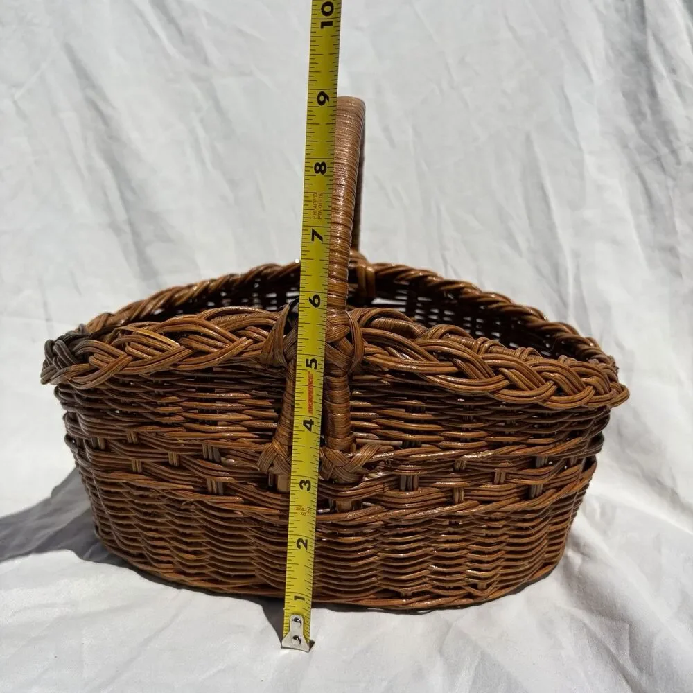 Vintage Wicker Boho Granny Farm House Well Made Garden Market Egg Basket Handle